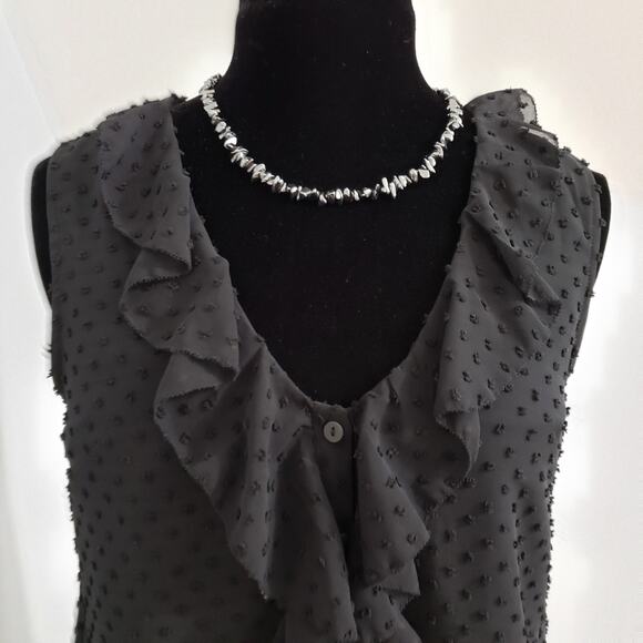 NWOT Wishlist Black Sleeveless Plunging Ruffled Neckline Textured Polka Dot Top - Picture 5 of 11